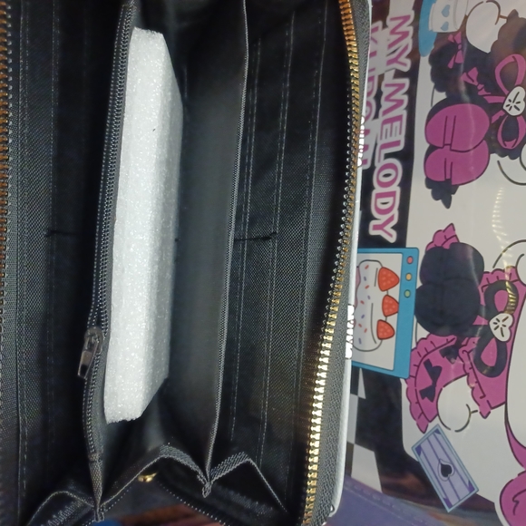 Character Gray Wallet - Picture 2 of 2